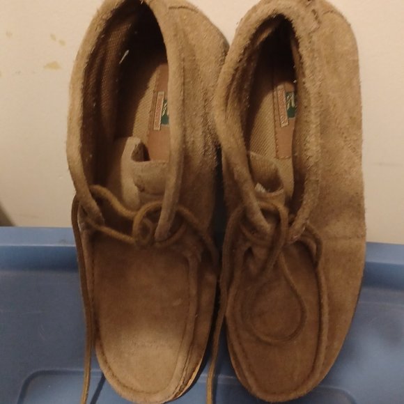 Prospector. Moccasins color Tan, size 11.5R Very comfortable. - Picture 3 of 11
